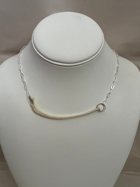 ribbone necklace