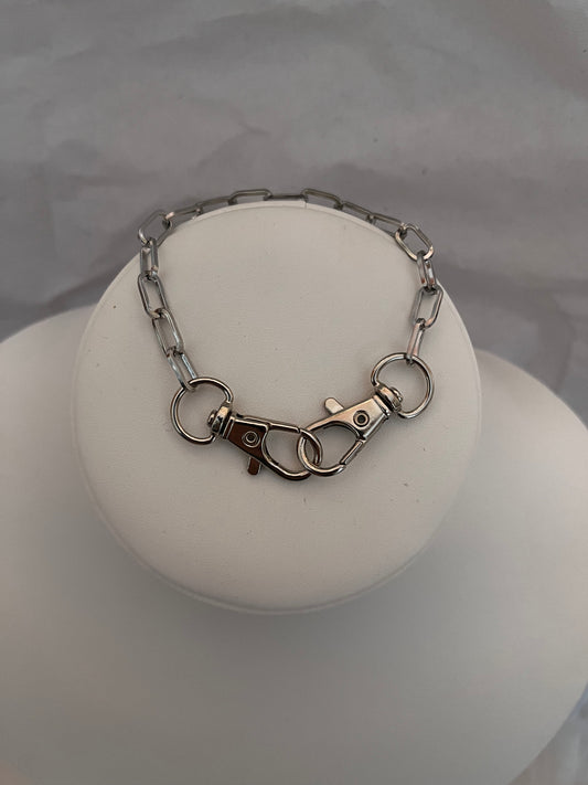 lover’s clasp bracelet